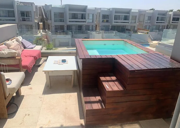 1br With Private Heated Jacuzzi At Sholan Elgouna Appartement
