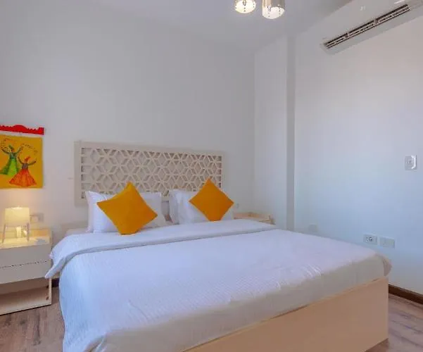 Appartement 1br With Private Heated Jacuzzi At Sholan Elgouna *